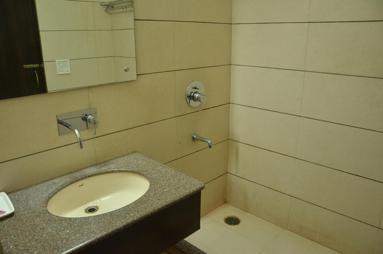 Hotel Milan Palace アムリトサル エクステリア 写真